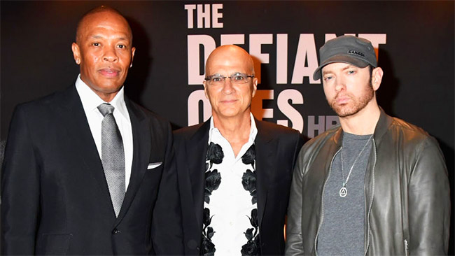 Eminem с бородой, Dr. Dre и Jimmy Iovine на премьере док. фильма The Defiant Ones в Лос-Анджелесе