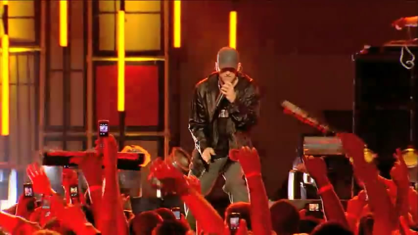 Eminem - Crack A Bottle Live 2009.